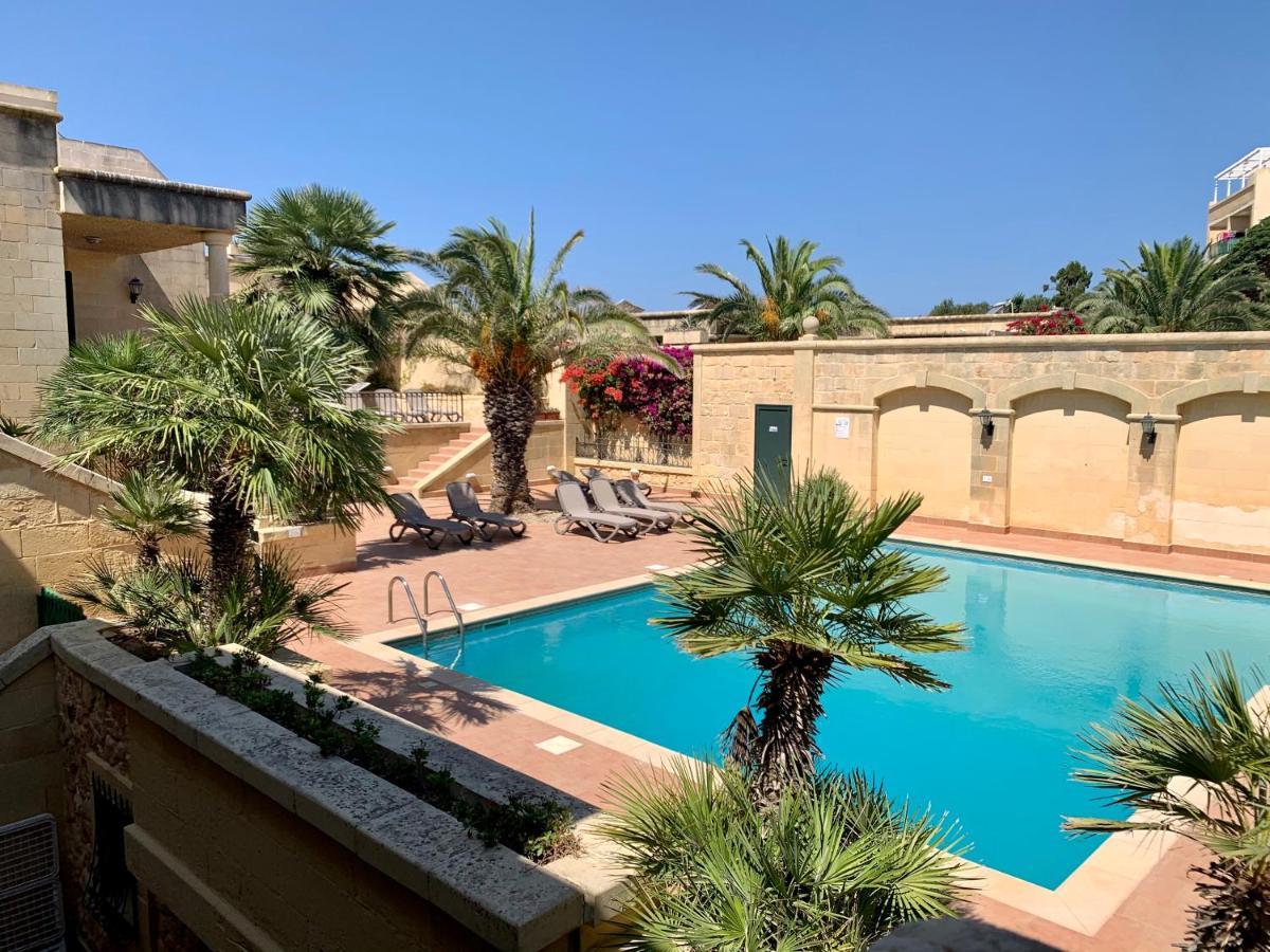 Tal-Mirakli Apartment Gharb  Bagian luar foto