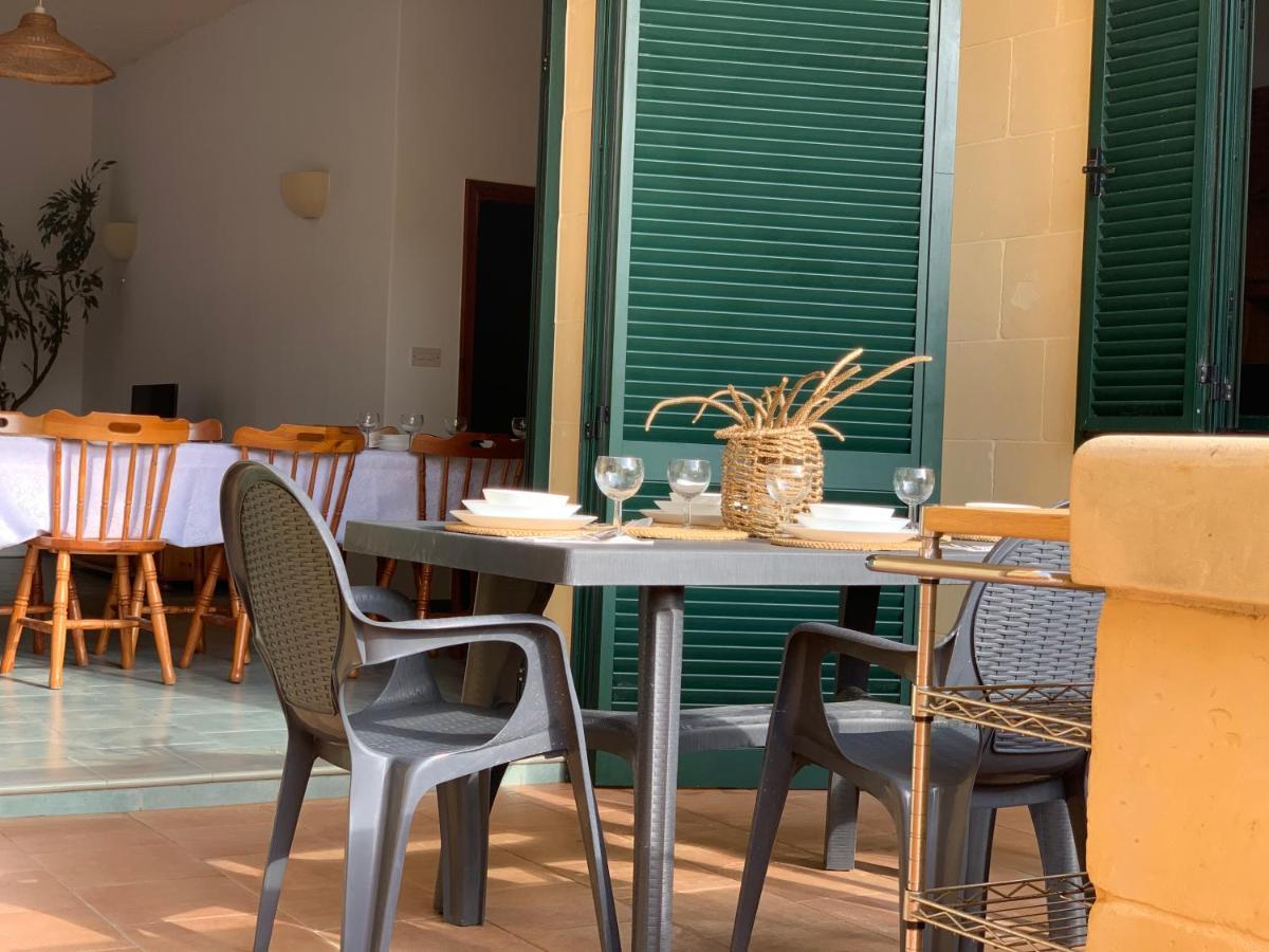 Tal-Mirakli Apartment Gharb  Bagian luar foto
