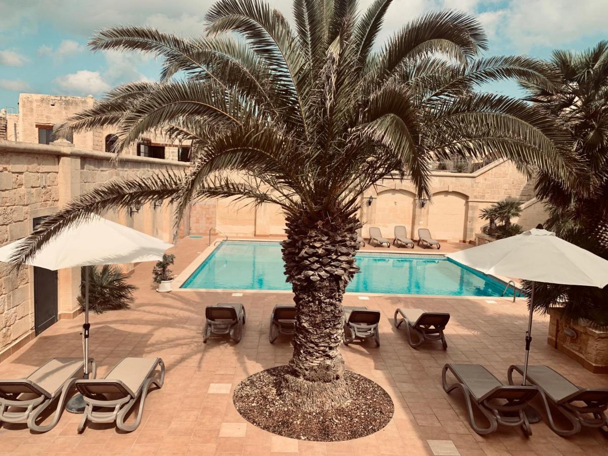 Tal-Mirakli Apartment Gharb  Bagian luar foto