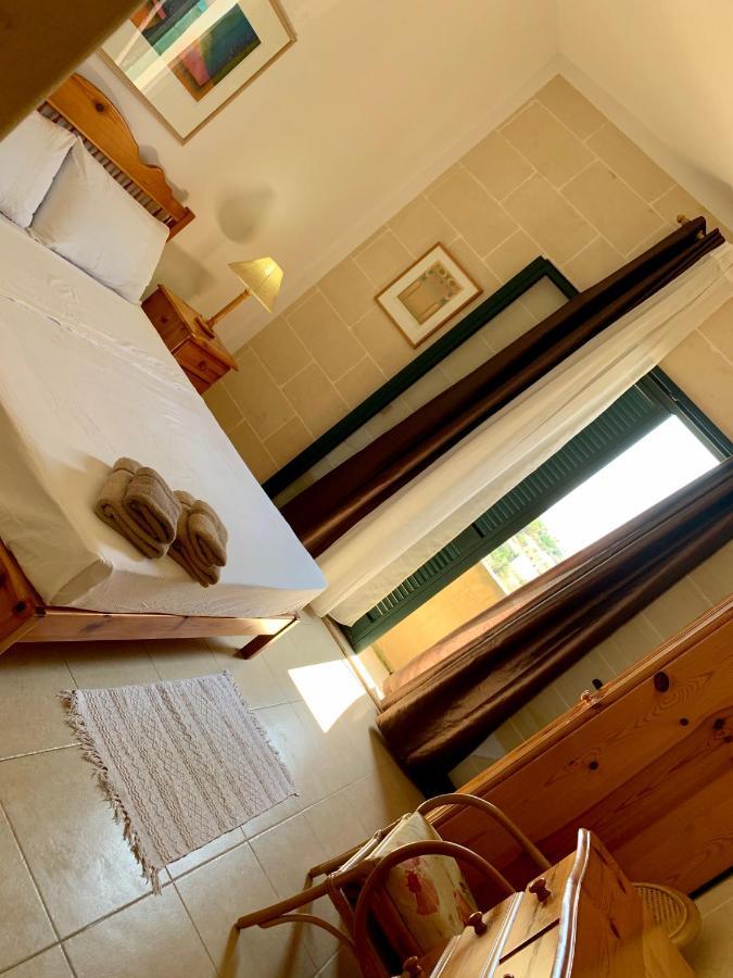 Tal-Mirakli Apartment Gharb  Bagian luar foto