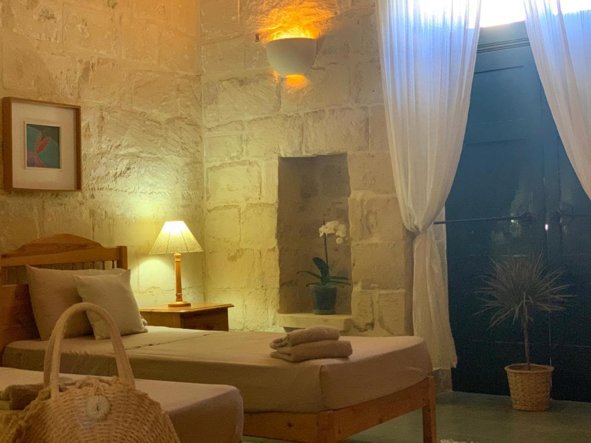 Tal-Mirakli Apartment Gharb  Bagian luar foto