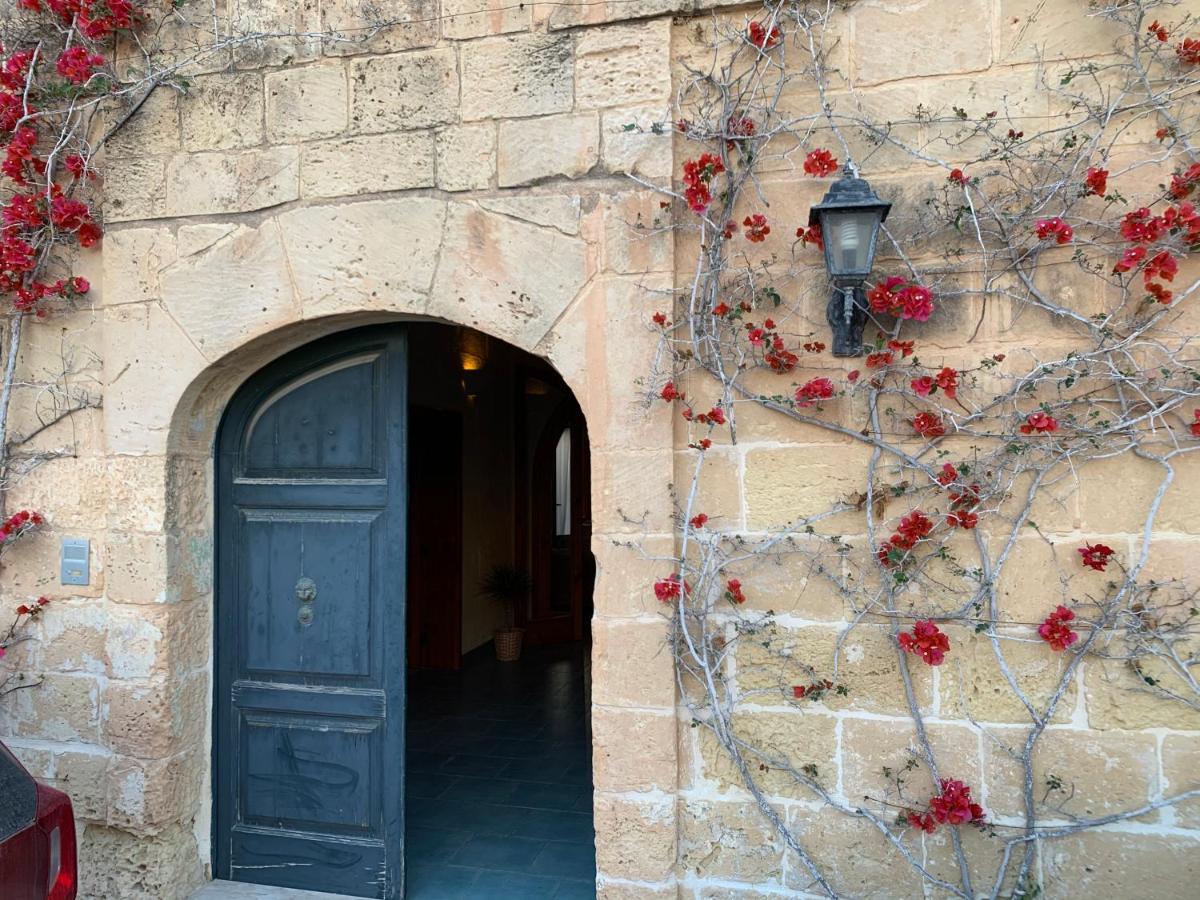 Tal-Mirakli Apartment Gharb  Bagian luar foto